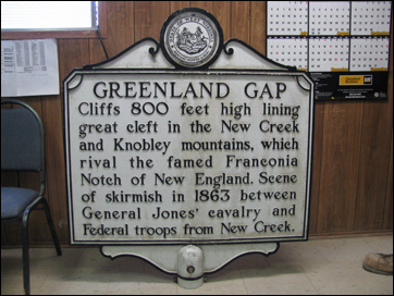 Description: Macintosh HD:Users:Mara:Desktop:GreenlandGap2.jpg