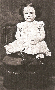 Description: Macintosh HD:Users:Mara:Desktop:0042photo.jpg