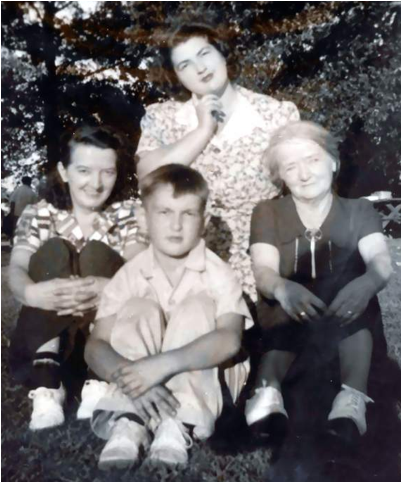 Description: Macintosh HD:Users:Mara:Desktop:5808834_132597856265.jpg